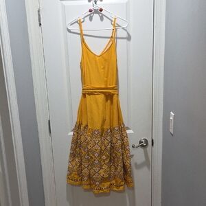 Elegant Yellow Patterned Midi Dress